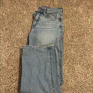 American Eagle Women’s Light Blue Straight Jeans